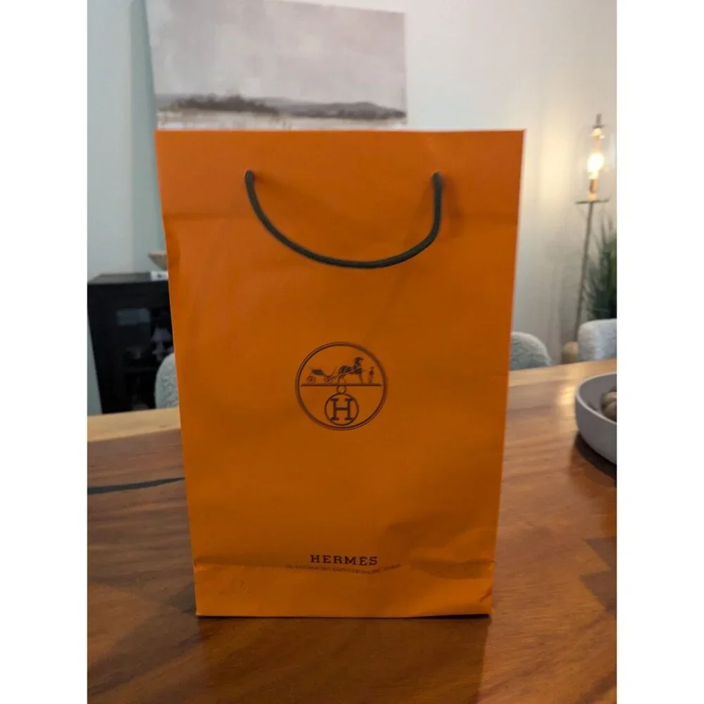 Hermès Orange Paper Gift Bag With Handle 11